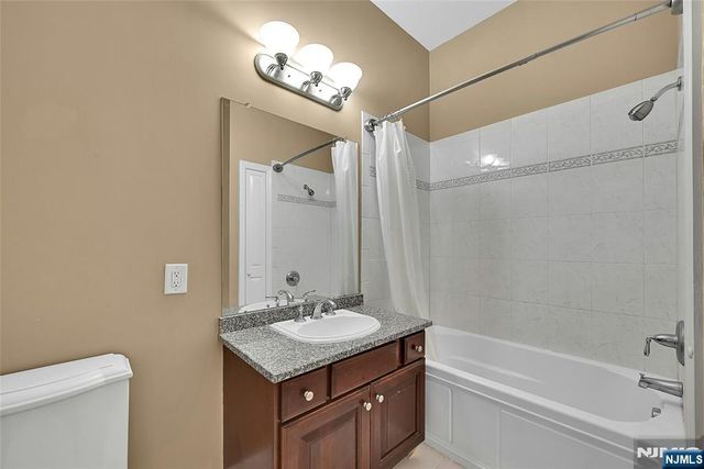 22 Ave At Port Imperial 512, West New York, NJ 07093