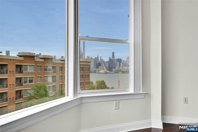 22 Ave At Port Imperial 512, West New York, NJ 07093
