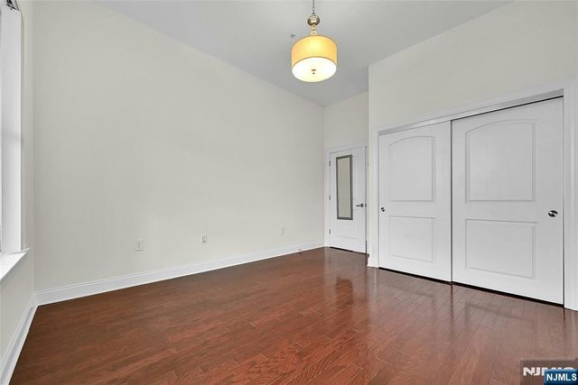 22 Ave At Port Imperial 512, West New York, NJ 07093