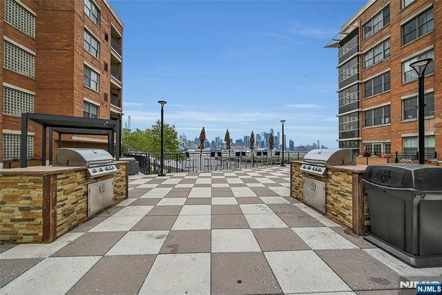 22 Ave At Port Imperial 512, West New York, NJ 07093