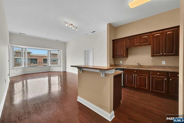 22 Ave At Port Imperial 512, West New York, NJ 07093