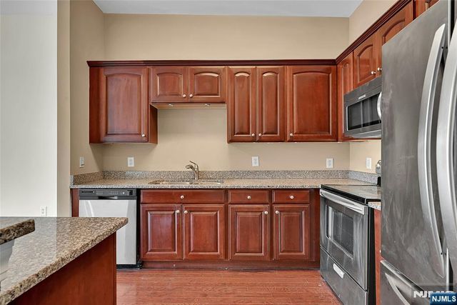 22 Ave At Port Imperial 512, West New York, NJ 07093