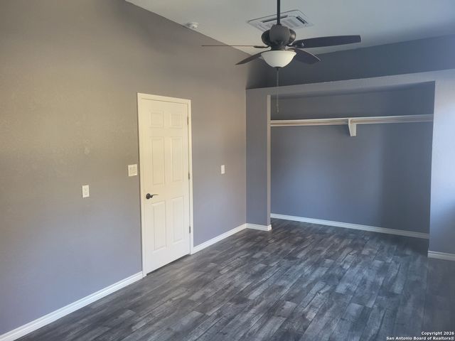 254 County Road 6876, Natalia, TX 78059