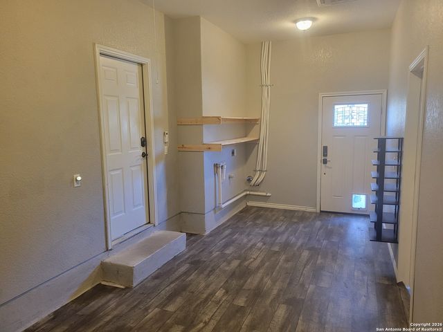 254 County Road 6876, Natalia, TX 78059