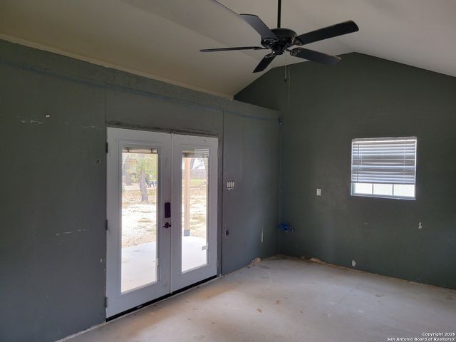 254 County Road 6876, Natalia, TX 78059