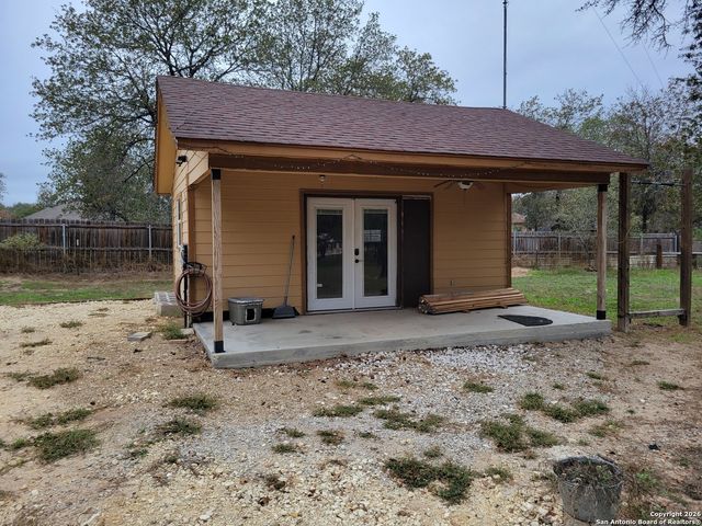 254 County Road 6876, Natalia, TX 78059