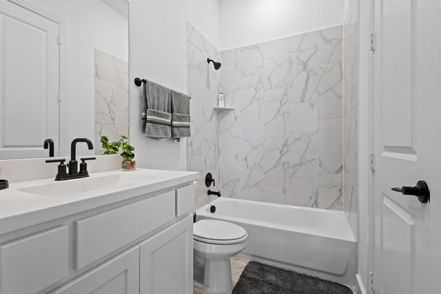 1825 Rough Ridge Trail, Midlothian, TX 76065