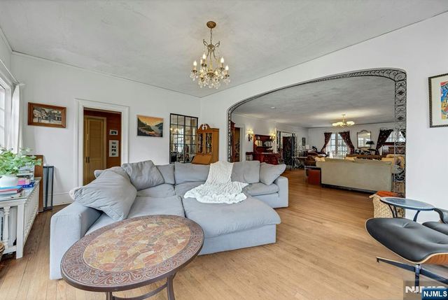 401 Wearimus Road, Ho-ho-kus, NJ 07423