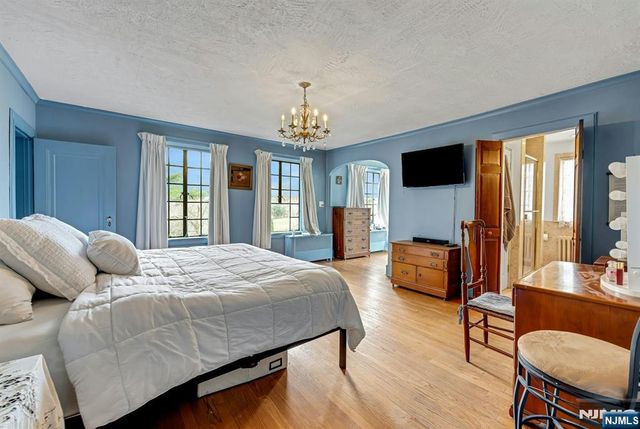 401 Wearimus Road, Ho-ho-kus, NJ 07423