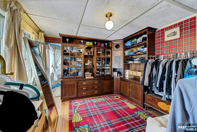 401 Wearimus Road, Ho-ho-kus, NJ 07423