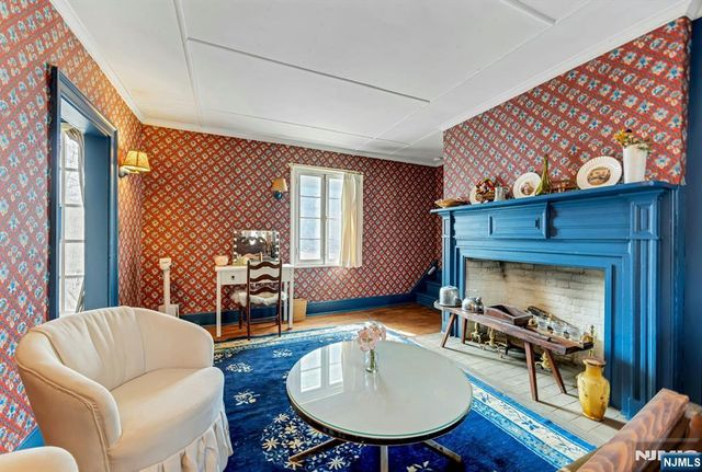 401 Wearimus Road, Ho-ho-kus, NJ 07423