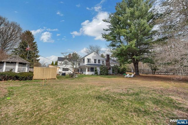 401 Wearimus Road, Ho-ho-kus, NJ 07423