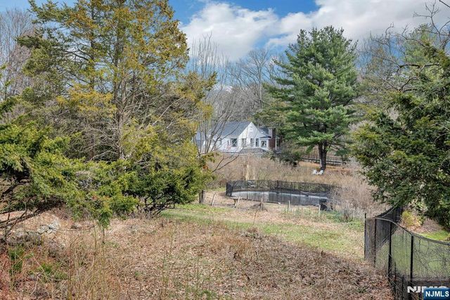 401 Wearimus Road, Ho-ho-kus, NJ 07423