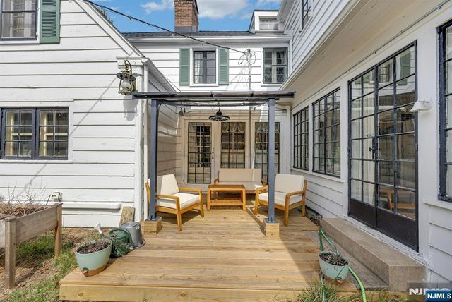 401 Wearimus Road, Ho-ho-kus, NJ 07423