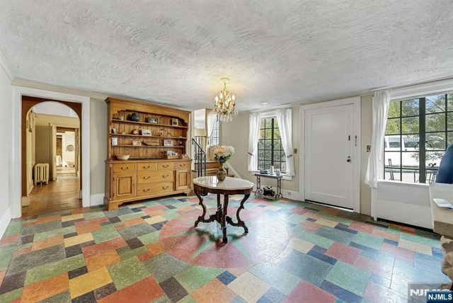 401 Wearimus Road, Ho-ho-kus, NJ 07423