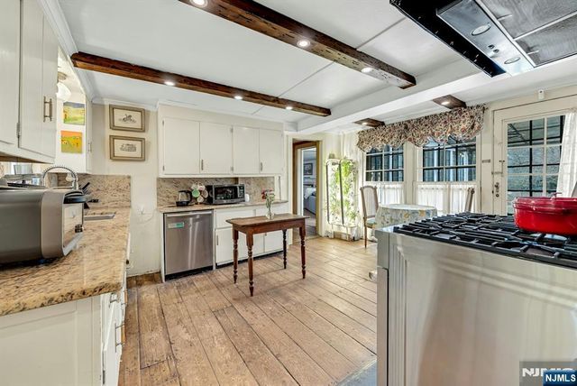 401 Wearimus Road, Ho-ho-kus, NJ 07423