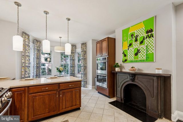 2219 LOCUST ST, Philadelphia, PA 19103