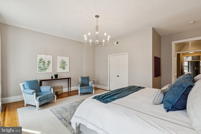 2219 LOCUST ST, Philadelphia, PA 19103