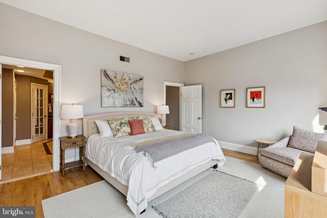 2219 LOCUST ST, Philadelphia, PA 19103