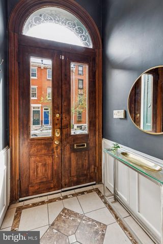 2219 LOCUST ST, Philadelphia, PA 19103