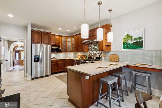 2219 LOCUST ST, Philadelphia, PA 19103