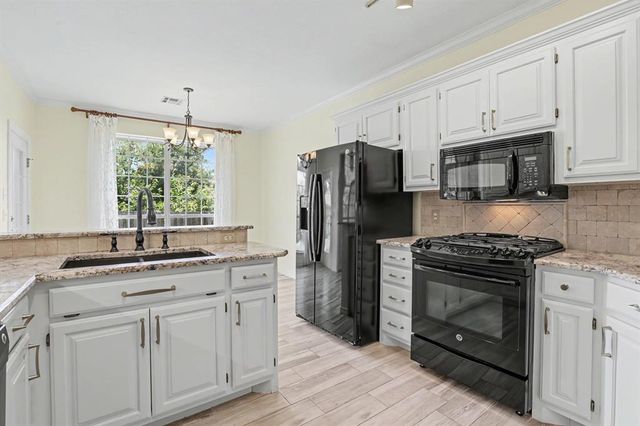 4104 Ainsley Court, Edmond, OK 73034