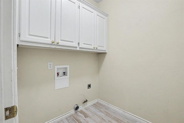 4104 Ainsley Court, Edmond, OK 73034