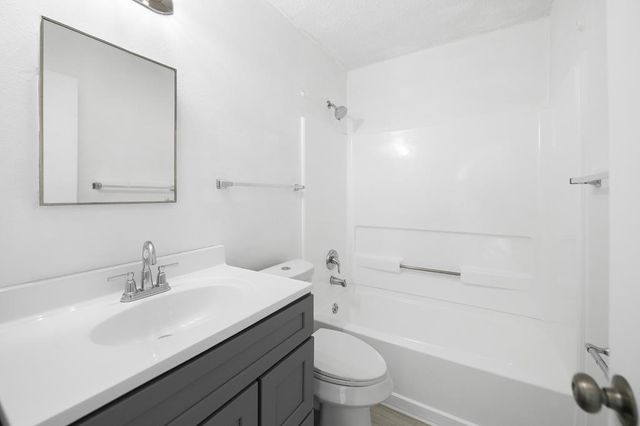 8010 Chestnut Gate Dr, Converse, TX 78109