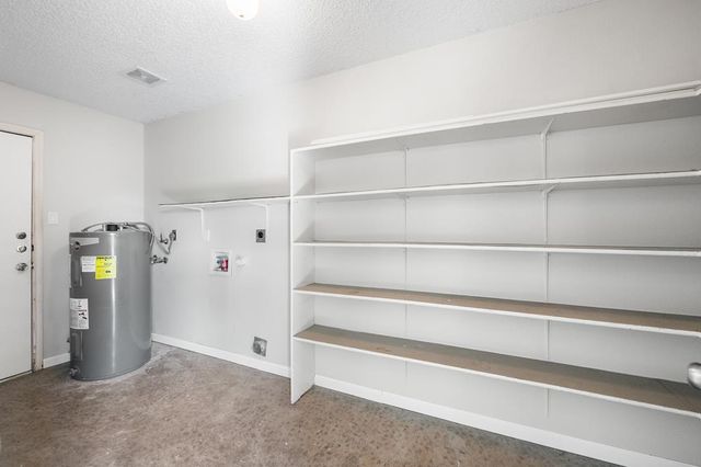 8010 Chestnut Gate Dr, Converse, TX 78109