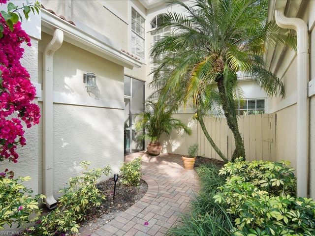 156 Amblewood Ln # 704, Naples, FL 34105