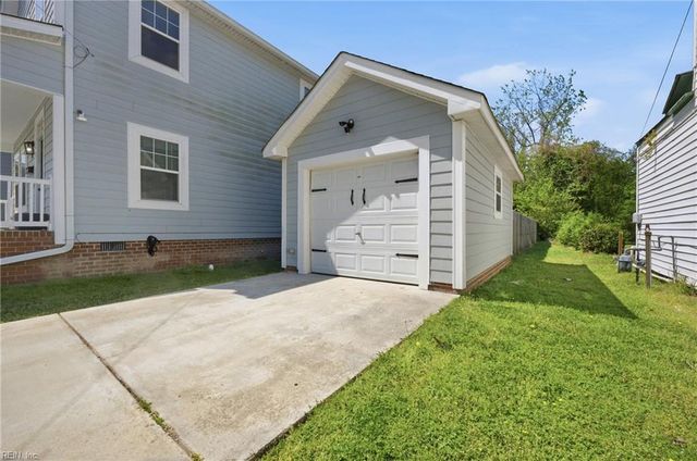 28 S Back River RD, Hampton, VA 23669