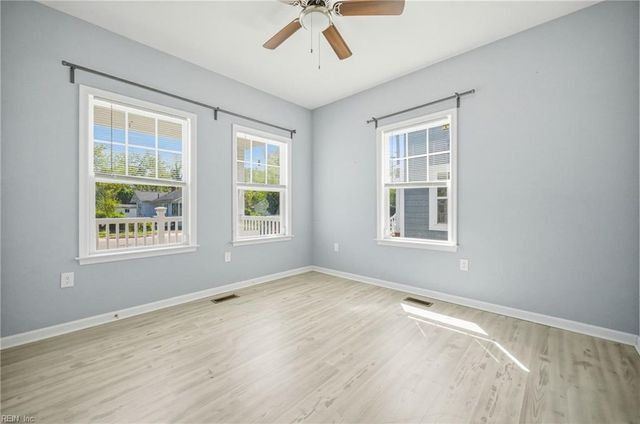28 S Back River RD, Hampton, VA 23669
