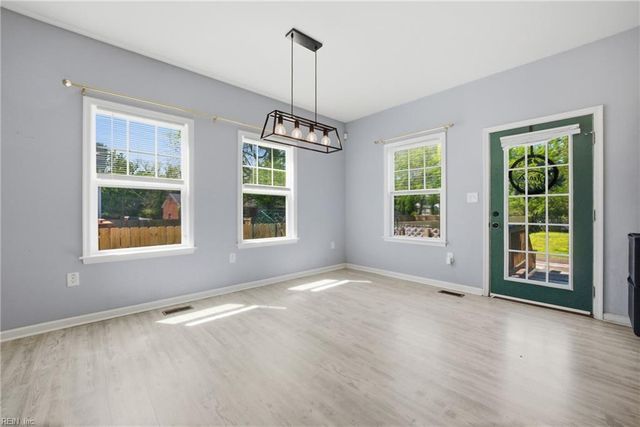 28 S Back River RD, Hampton, VA 23669