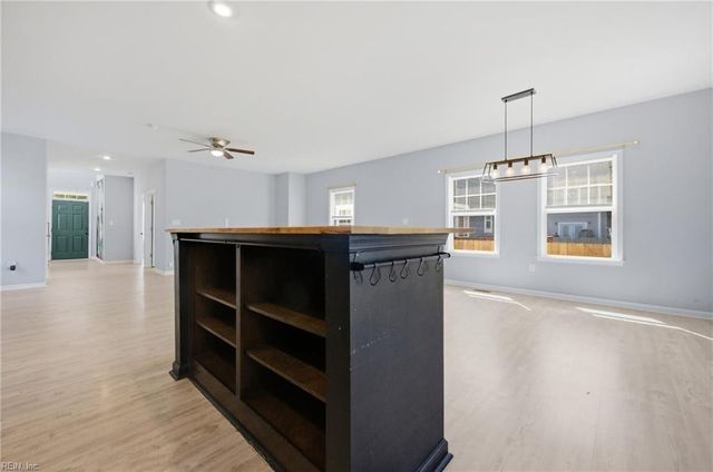 28 S Back River RD, Hampton, VA 23669