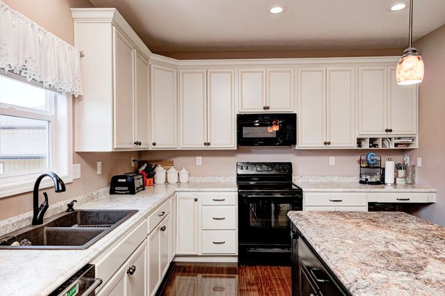 4297 W Division Road, Crawfordsville, IN 47933