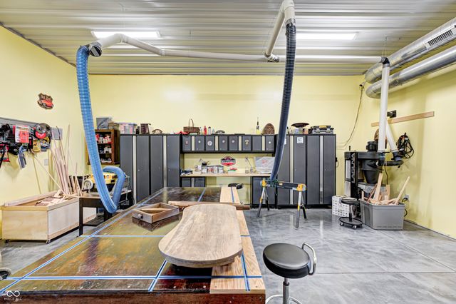 4297 W Division Road, Crawfordsville, IN 47933