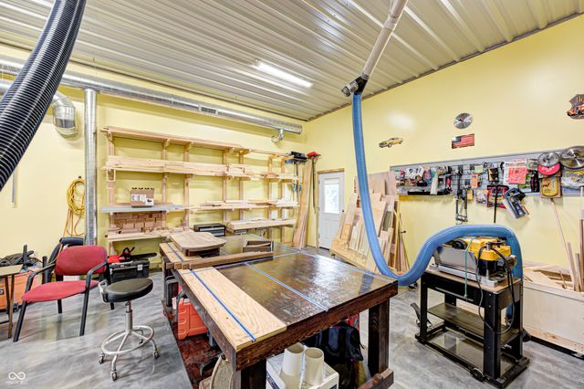 4297 W Division Road, Crawfordsville, IN 47933