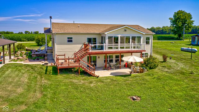 4297 W Division Road, Crawfordsville, IN 47933