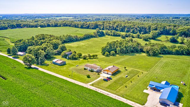 4297 W Division Road, Crawfordsville, IN 47933