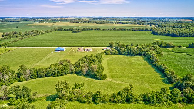 4297 W Division Road, Crawfordsville, IN 47933