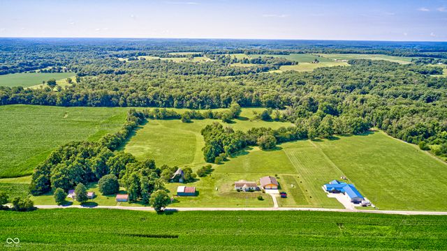 4297 W Division Road, Crawfordsville, IN 47933