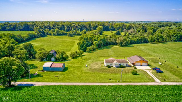 4297 W Division Road, Crawfordsville, IN 47933