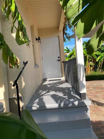 31 W OAKWOOD STREET 2, Tarpon Springs, FL 34689