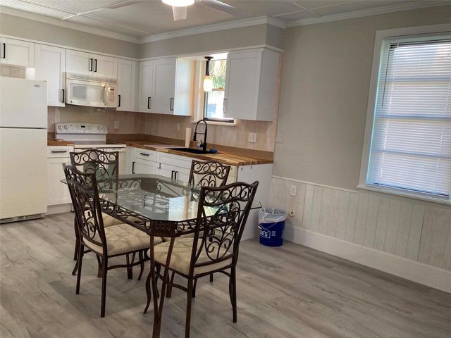 31 W OAKWOOD STREET 2, Tarpon Springs, FL 34689