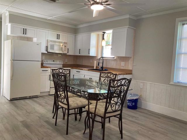 31 W OAKWOOD STREET 2, Tarpon Springs, FL 34689