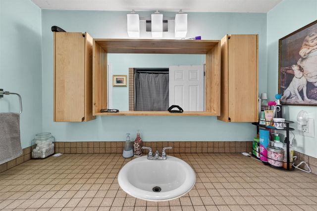 1277 Francis Avenue, Muskegon, MI 49442
