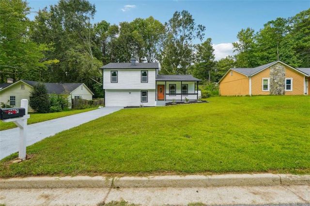 5017 Galbraith Circle, Stone Mountain, GA 30088
