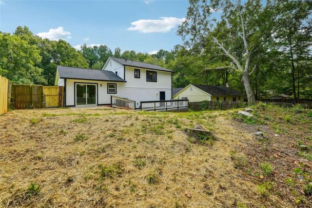 5017 Galbraith Circle, Stone Mountain, GA 30088