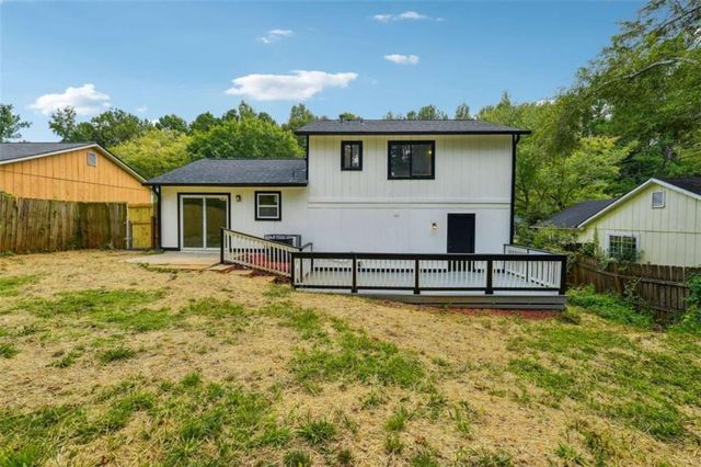 5017 Galbraith Circle, Stone Mountain, GA 30088