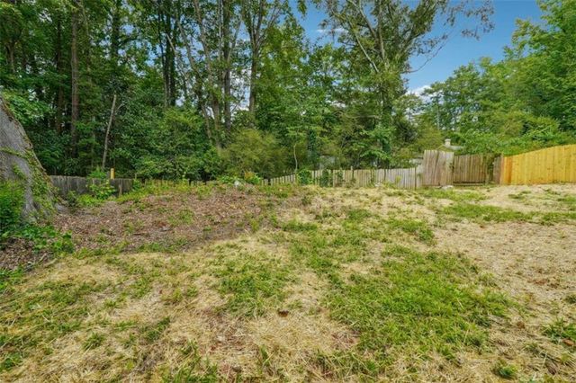 5017 Galbraith Circle, Stone Mountain, GA 30088